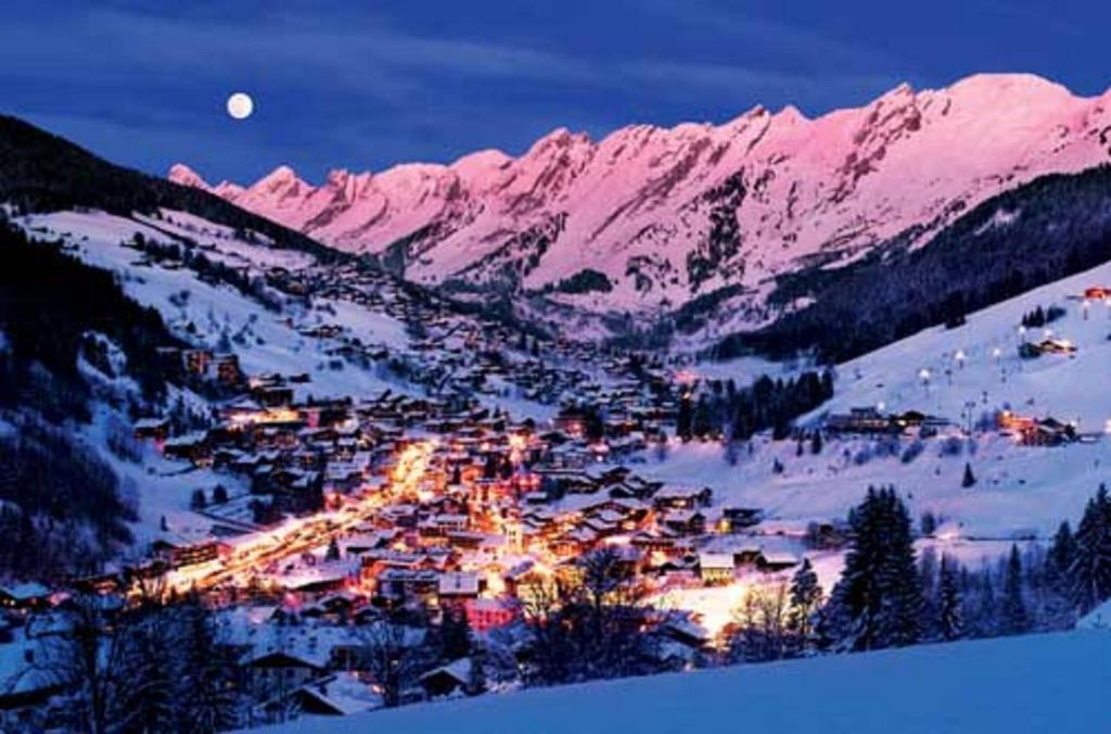Hotel Les Airelles La Clusaz Bagian luar foto